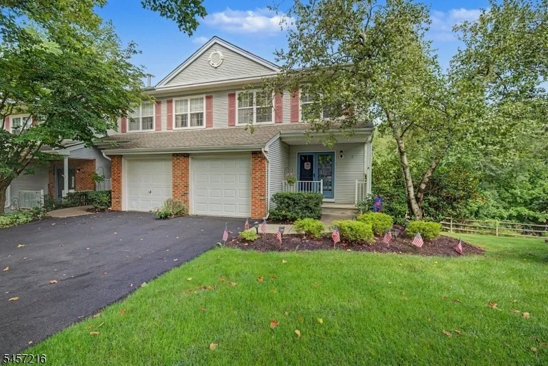 Photo of 42 HICKORY WAY