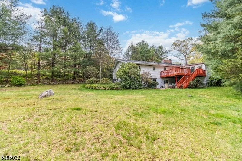 Photo of 6 Seabert Ln