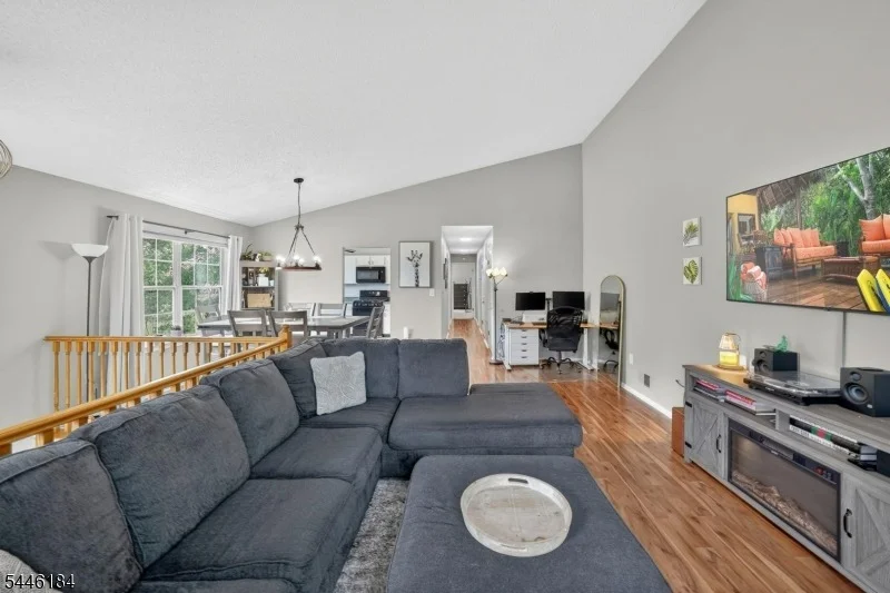 Photo of 161 Gregory Ln