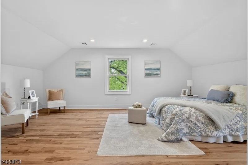 Photo of 287 Orange Rd