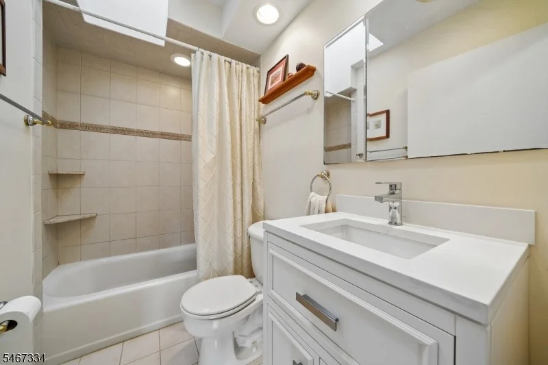 Photo of 43 Miele Pl
