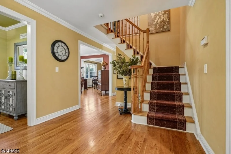 Photo of 9 Pitcairn Dr