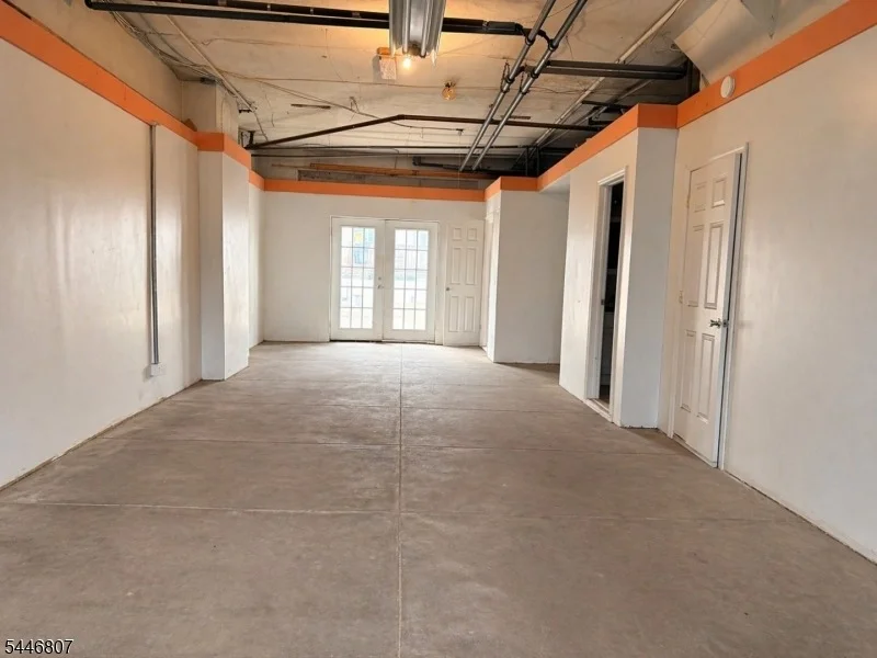 Photo of 390 Delano Pl