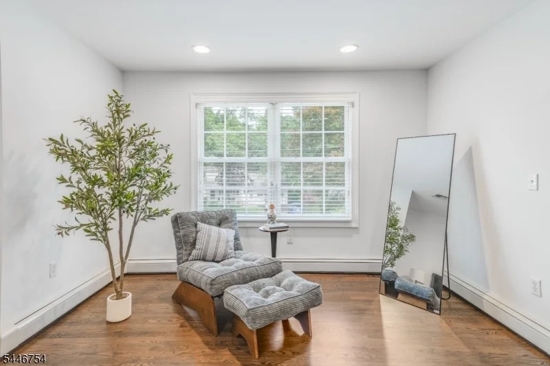 Photo of 53 Maple Ave