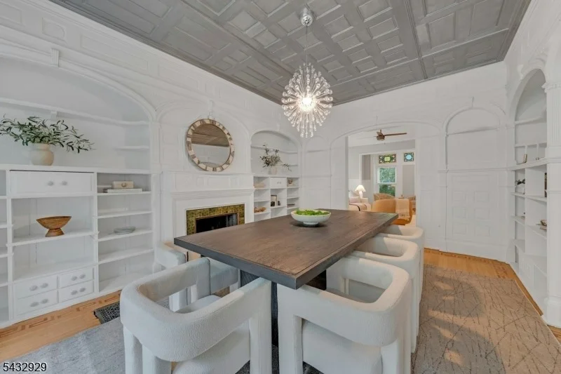 Photo of 42 Llewellyn Rd