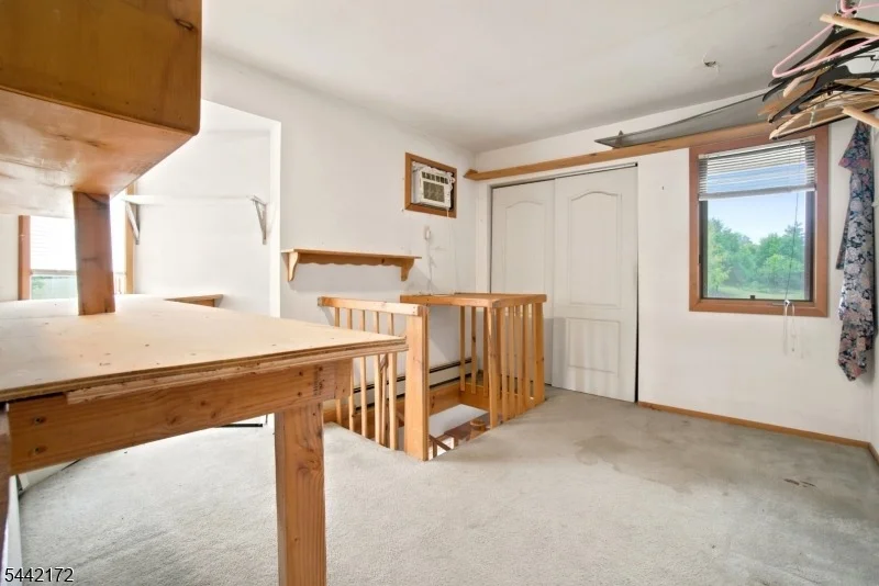 Photo of 175 Wertsville Rd
