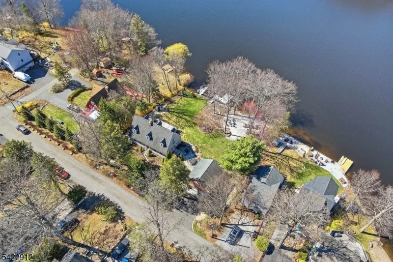 Photo of 173 Point Breeze Dr