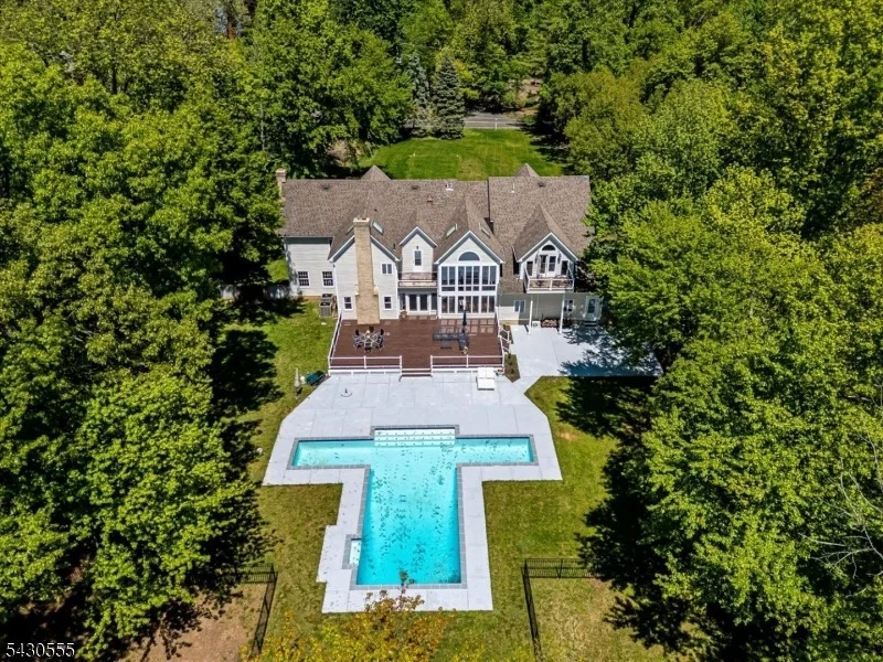 Photo of 270 Mountain Rd