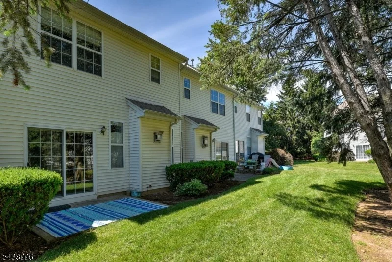 Photo of 118 Barclay Dr