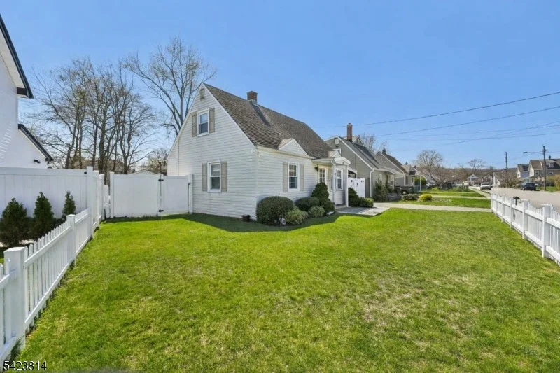 Photo of 23 Smith Ave