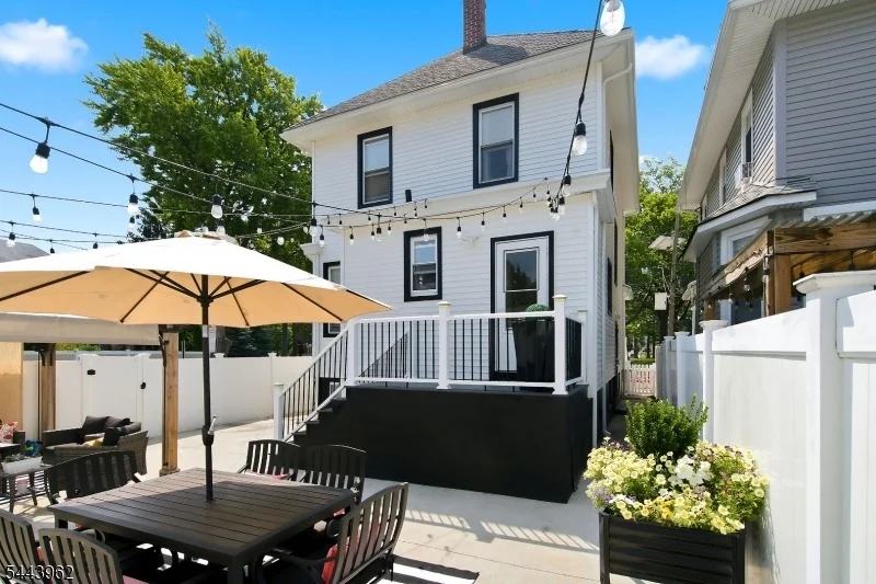 Photo of 503 Murray St