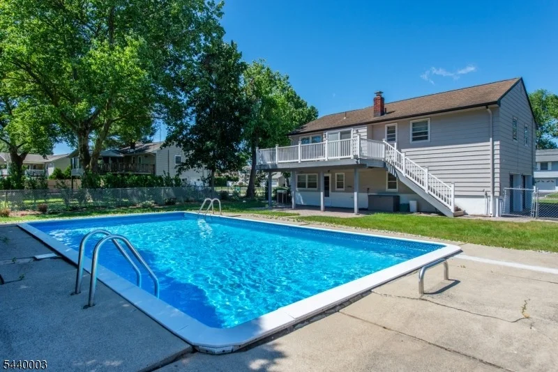 Photo of 8 Kennedy Dr