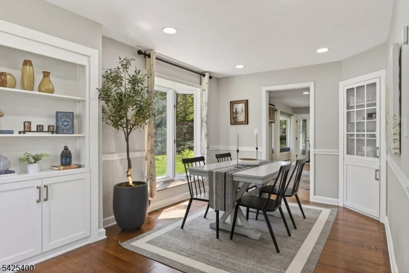 Photo of 28 Spring Ridge Dr