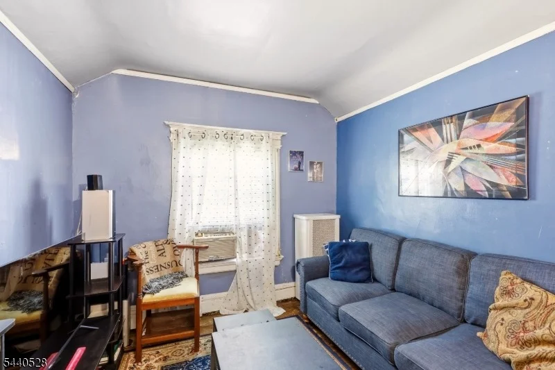 Photo of 569 Berkeley Ave