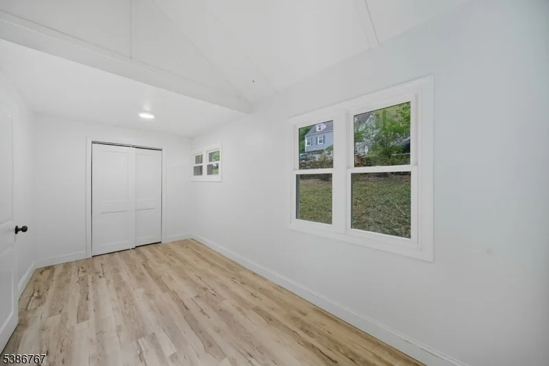 Photo of 330 Springbrook Trl