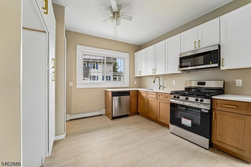 Photo of 119 Colfax Ave