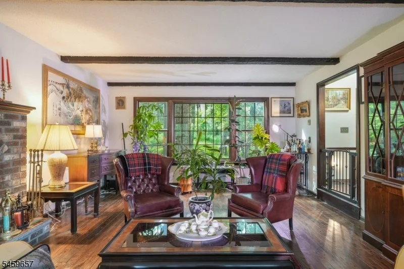 Photo of 44 Chestnut Rd