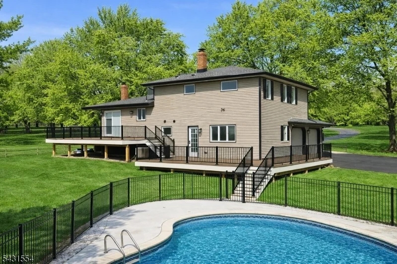 Photo of 16 SCHAAF ROAD