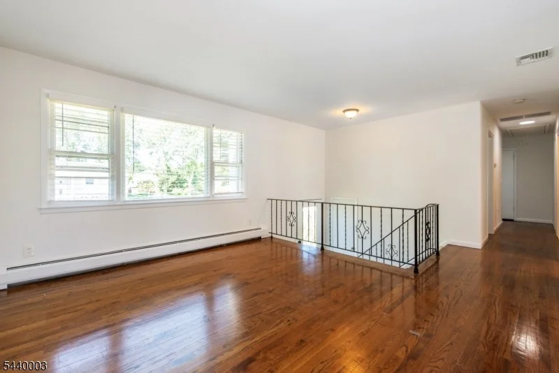 Photo of 8 Kennedy Dr