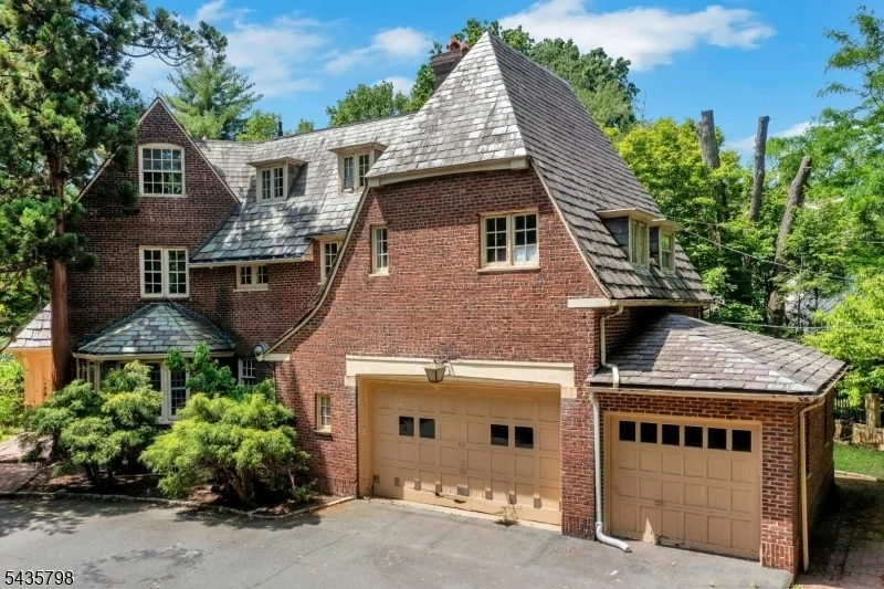 Photo of 475 Berkeley Ave