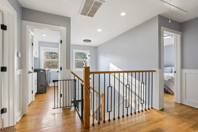 Photo of 6 Ridgedale Ave