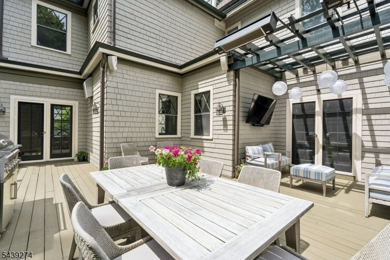 Photo of 230 Springfield Ave