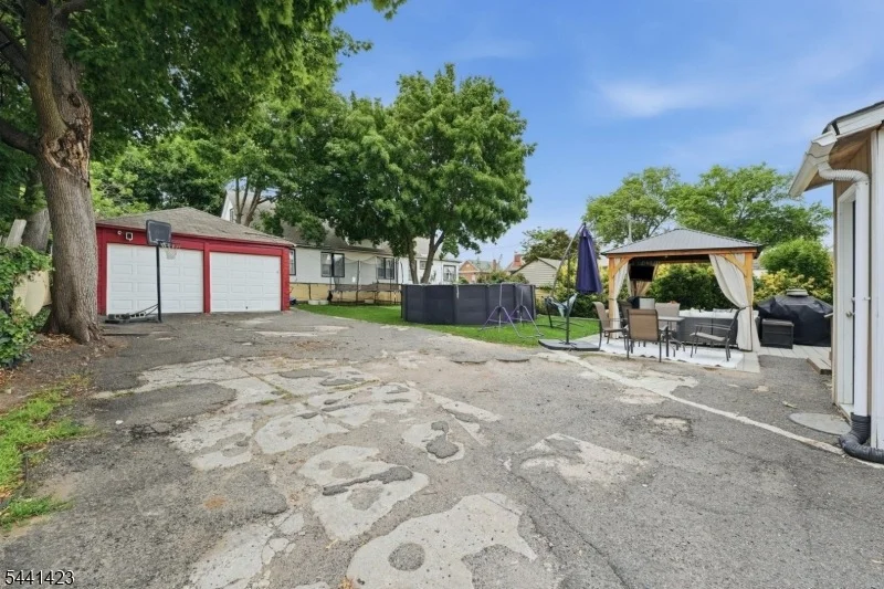 Photo of 217 8Th Ave