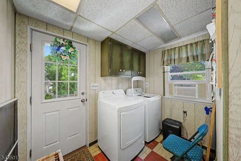 Photo of 98 Wiltop Rd