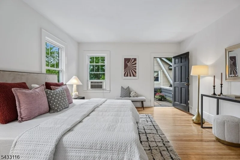 Photo of 108 Oakview Ave