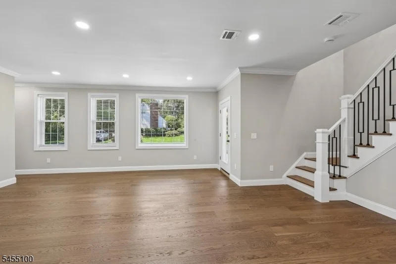 Photo of 34 Gates Ave