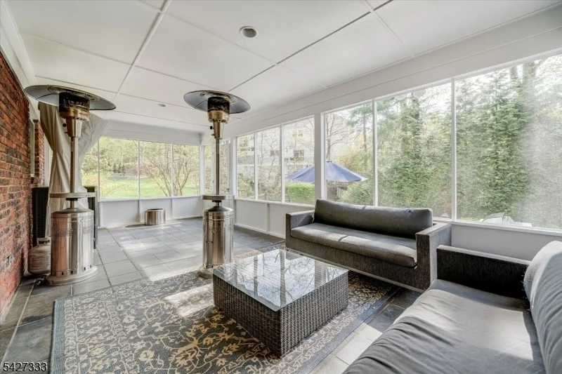Photo of 57 Mohawk Rd