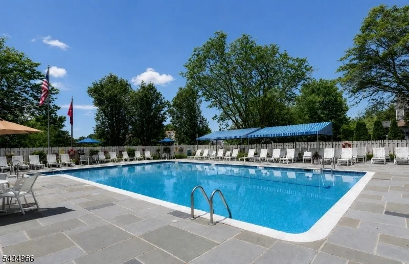 Photo of 45 Fox Run Dr