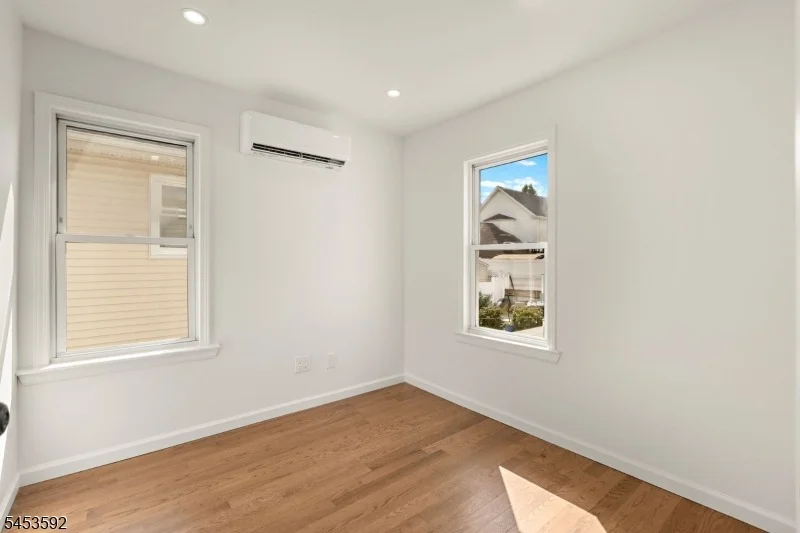 Photo of 345 Forest St