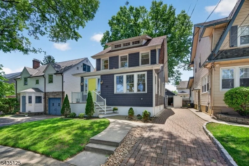 Photo of 54 Van Riper Ave