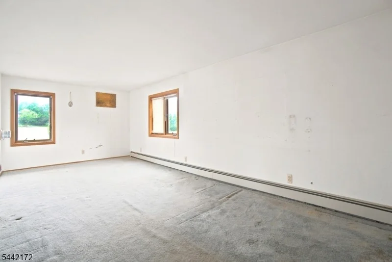 Photo of 175 Wertsville Rd