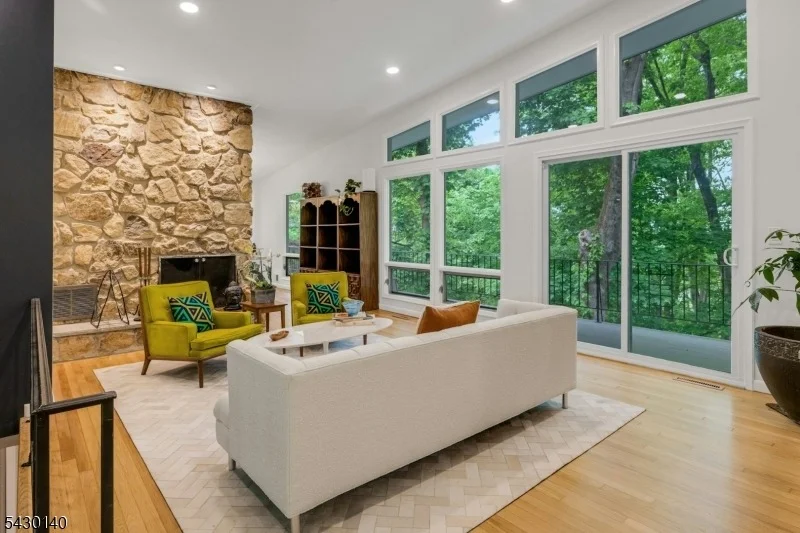 Photo of 29 Skyline Dr