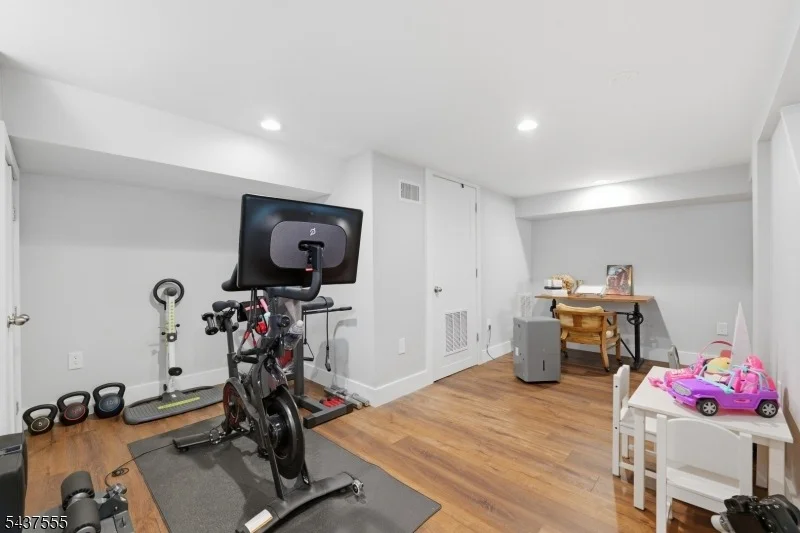 Photo of 307 N Farview Ave