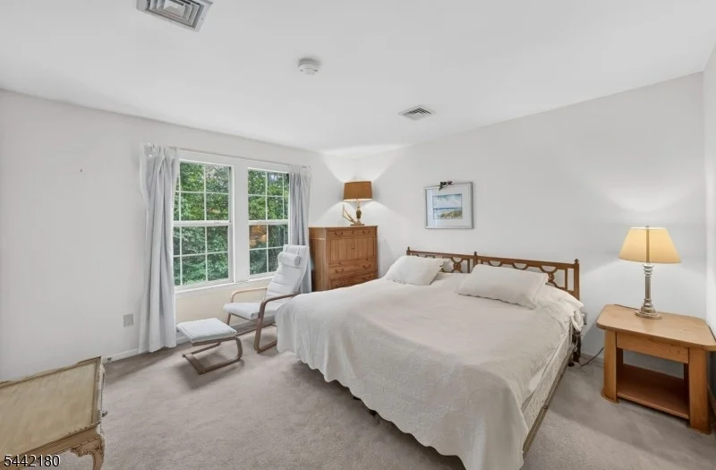 Photo of 18 Pheasant Brook Court