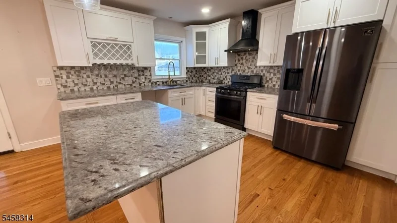 Photo of 88 Meadowbrook Rd