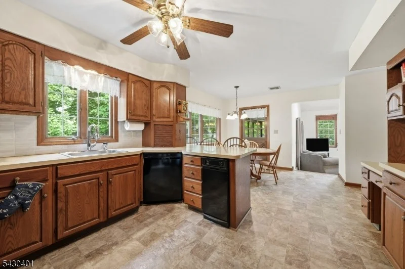 Photo of 621 Bloomfield Ave