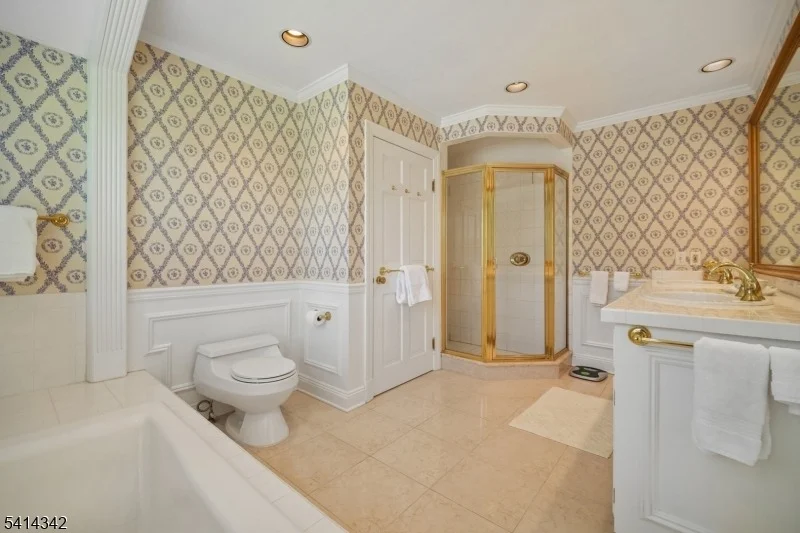 Photo of 638 Mountain Ave
