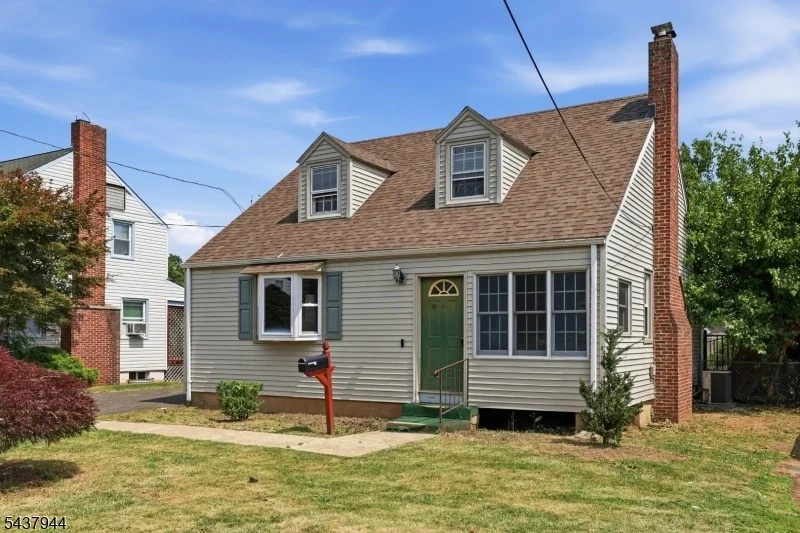 Photo of 641 Greenbrook Rd