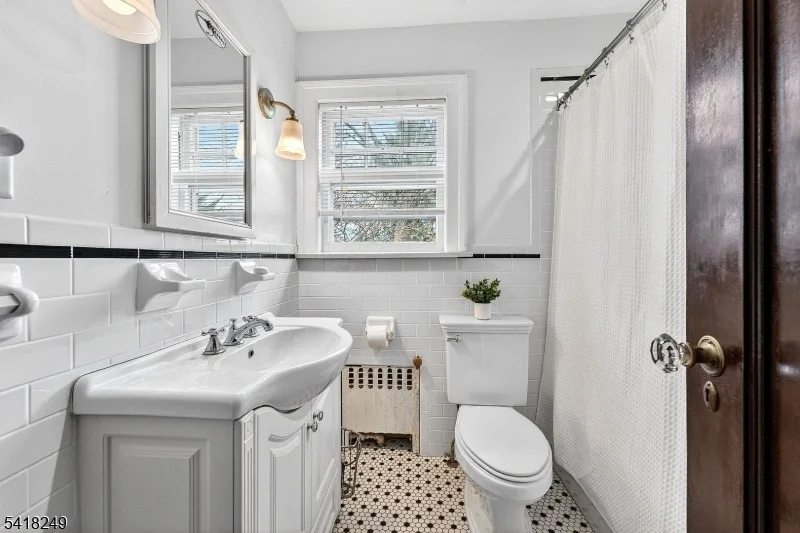 Photo of 170 Christopher St
