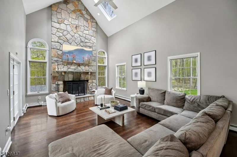 Photo of 9 Natale Dr