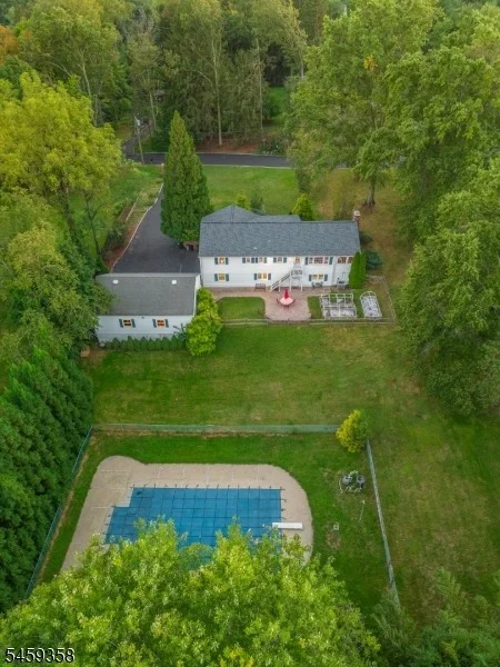 Photo of 2 Orchard Dr