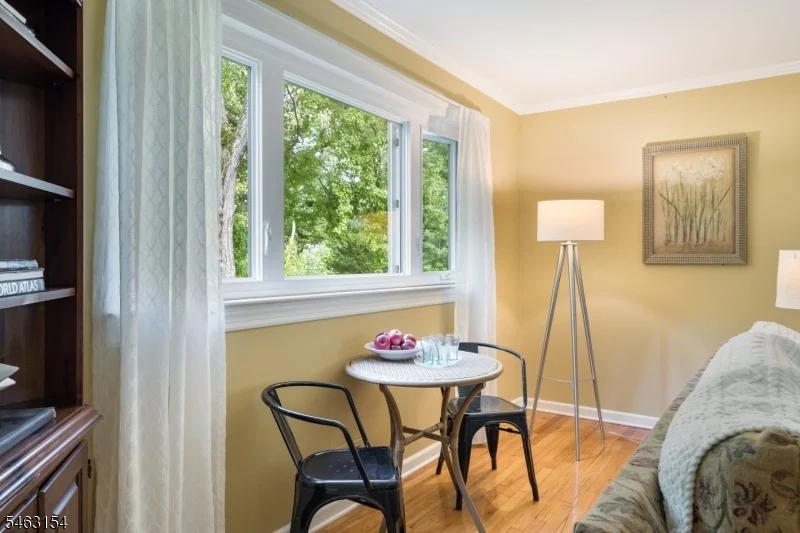 Photo of 43 Chaucer Dr