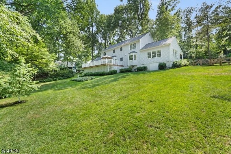 Photo of 11 Summit Rd