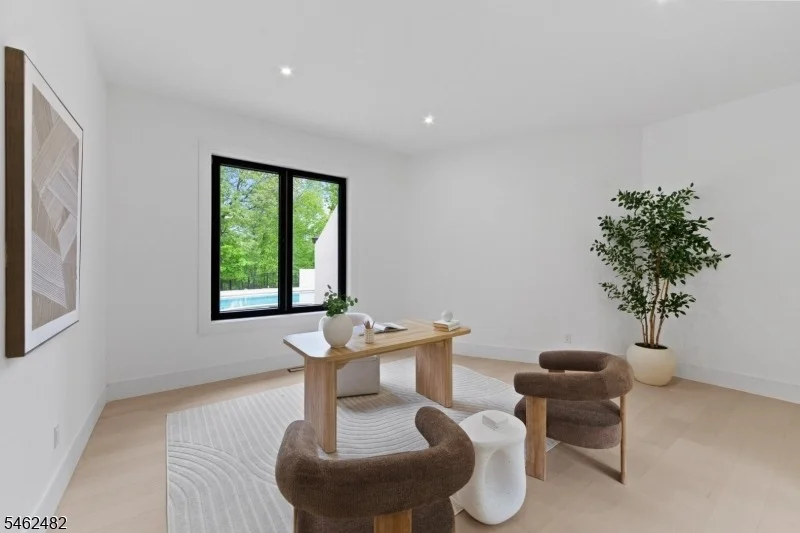 Photo of 809 West Shore Drive