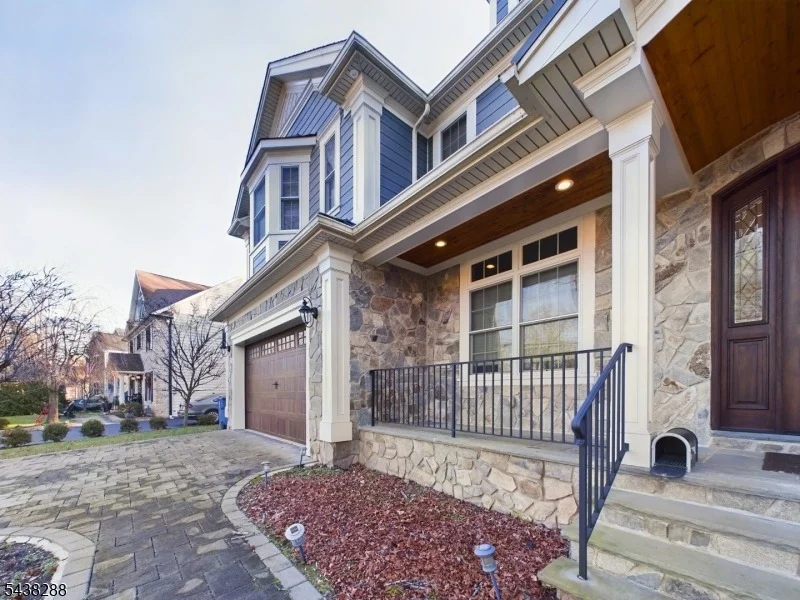 Photo of 301 Garrett Rd