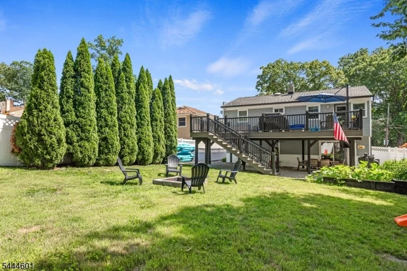 Photo of 561 Rogers Dr